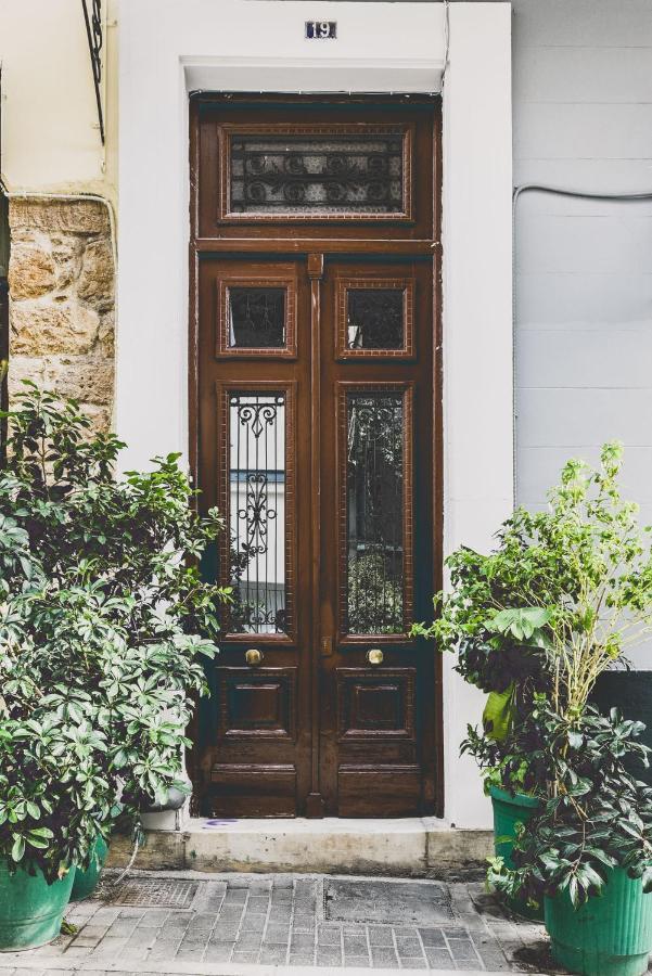 Neoclassical Apartment Near Acropolis - Livingstone Crystal Афины Экстерьер фото
